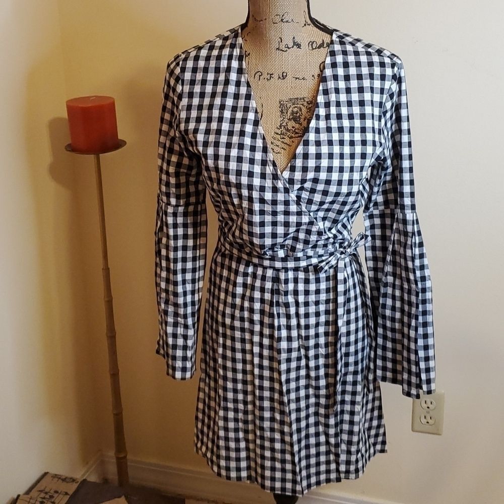NWT Jack by BB Dakota Black & White Bell Sleeve Wrap Dress Small - Picture 5 of 12